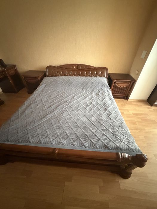 Спальный гарнитур (дерево)