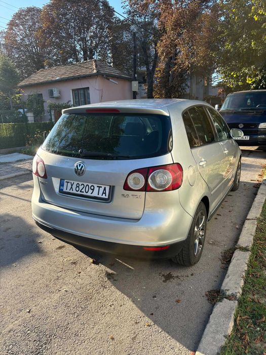 Голф + 2005г. 2000 см3,  D-140к.с. 2180Евро