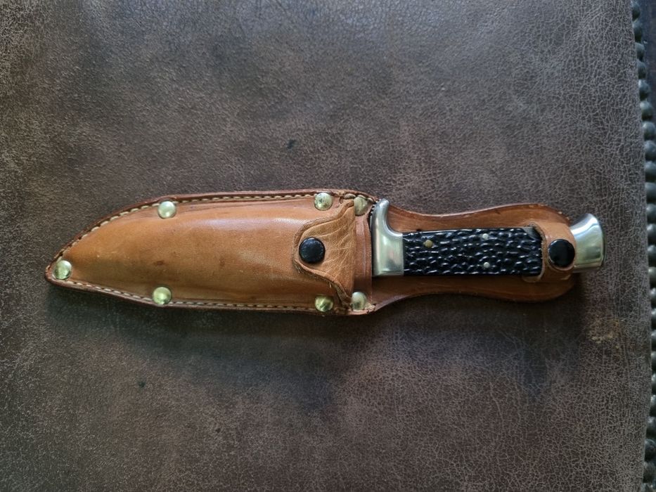 Нож Петко Генов с приставки, чисто нов