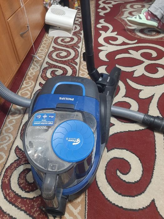 Продам пылесос PHILIPS.