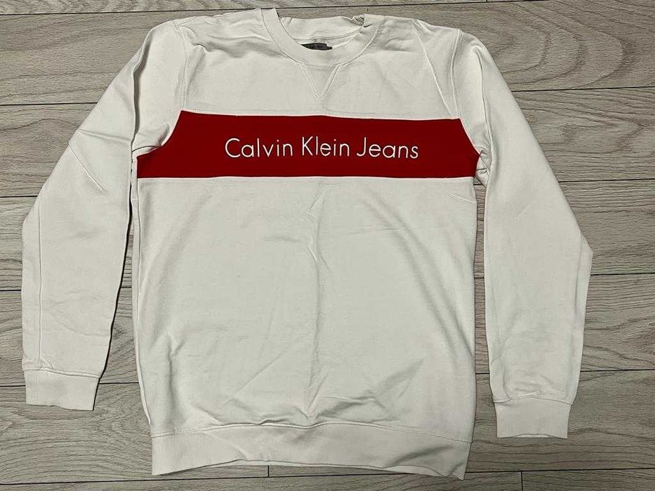 Bluza Calvin Klein marimea XXL, negru si alb