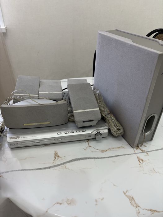 ДВД PHILIPS HTS3300 в отличноом состоянии, оргинал ,