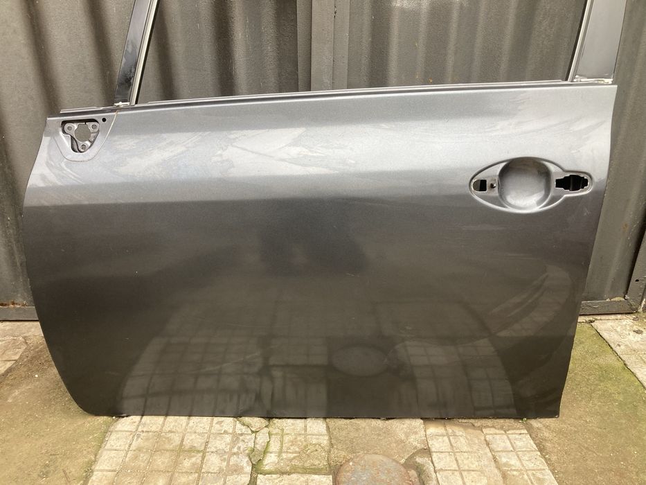 Предна лява врата за тойота аурис/Toyota auris 06-11г