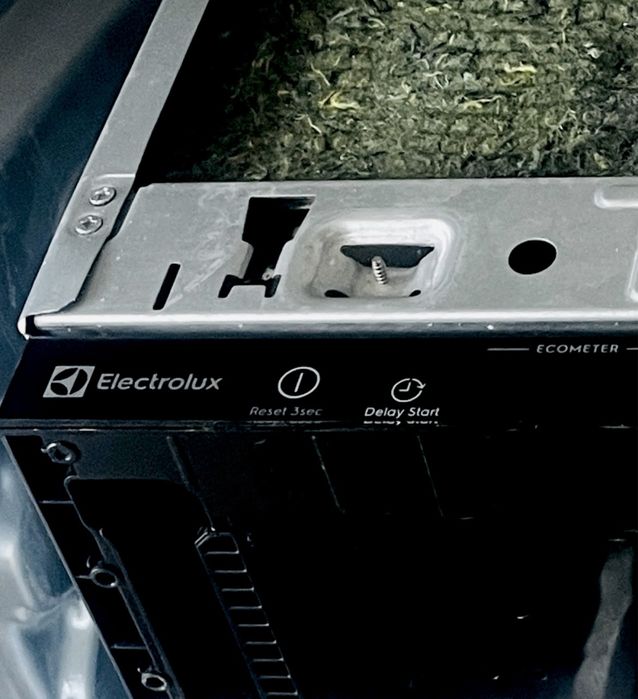 Съдомиялна Electrolux-45 см+ Гаранция+доставка