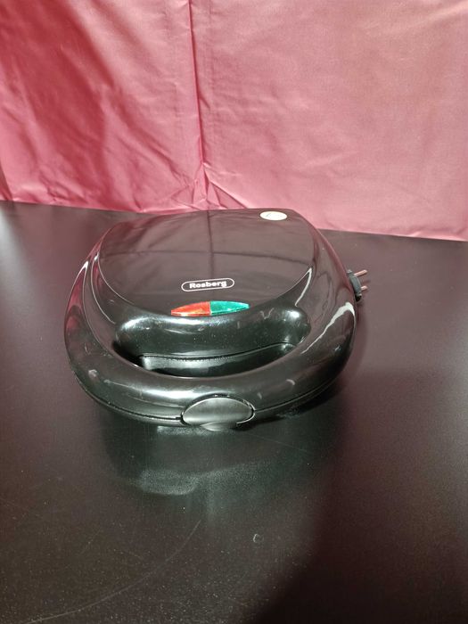 Уред за сладки орехчета Rosberg R51442D, 800W