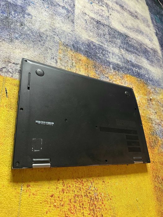 laptop lenovo x1 carbon, i5 gen 6 , ssd 256 , 8 gb ddr4