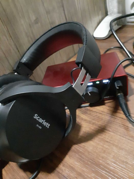 Студийный комплект Focusrite Scarlett Solo Studio 4th Gen