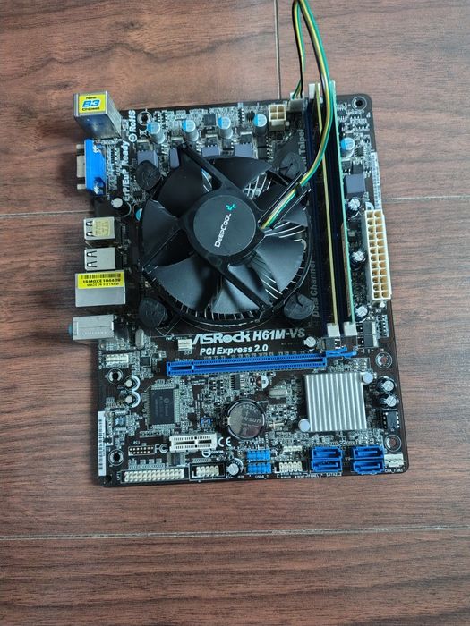 Vând: Kit: i7-2600 + Placă ASRock + 12GB RAM DDR3 - NEGOCIABIL