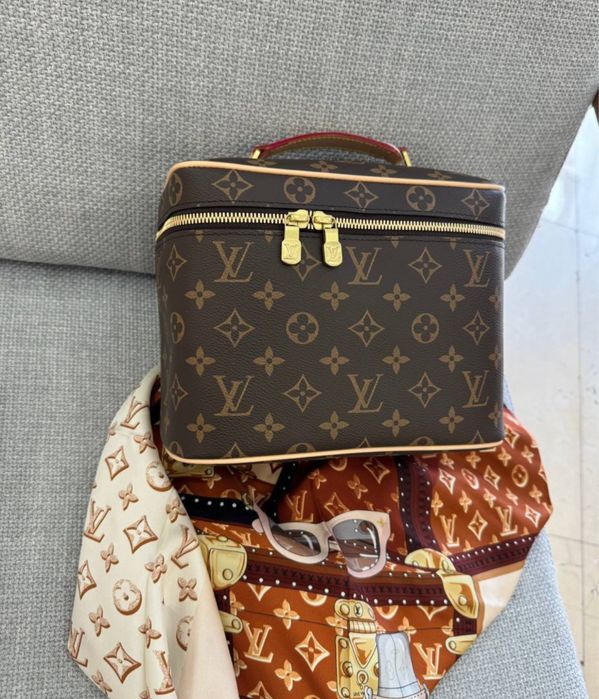 Сумка косметичка LV Louis Vuitton