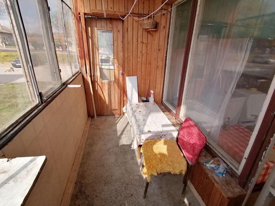 Продава се Тристаен апартамент в Завет - 76 кв.м за 671 €/кв.м - Снимка #17