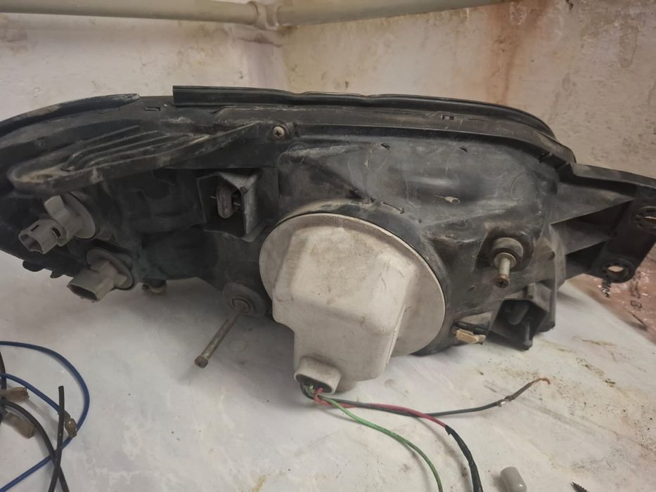 Продам фары субару ВН