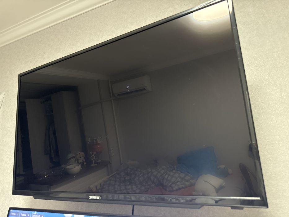 Телевизор Samsung, ~35 дюймов, Smart TV
