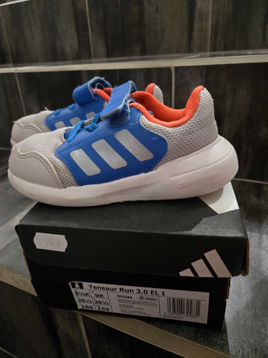 Маратонки Adidas