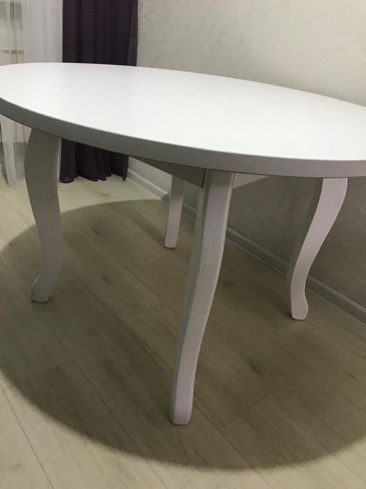 Стол кухоный белый