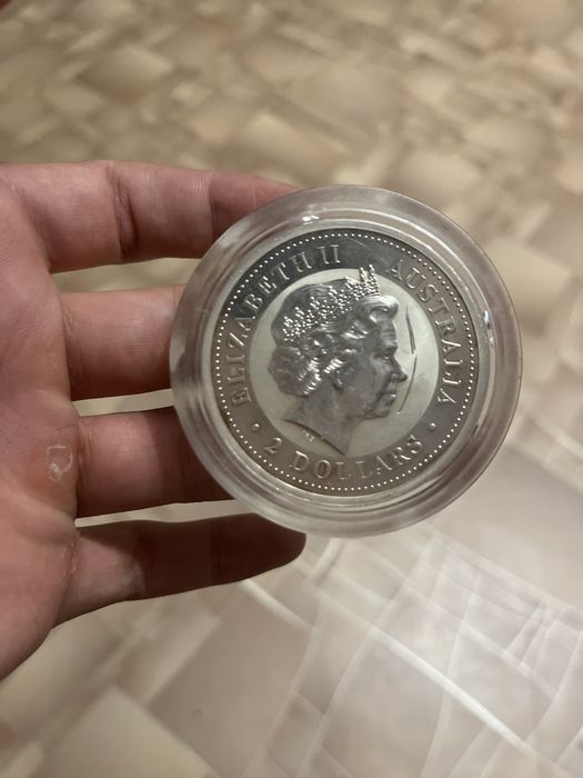 Серебрянная монета 2 доллара