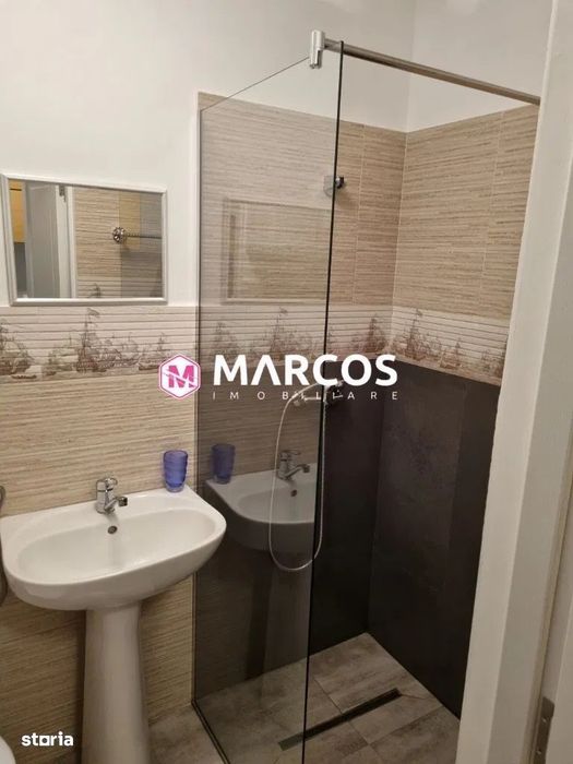 Garsoniera Moroasa etajul 3 zona Fluturelu