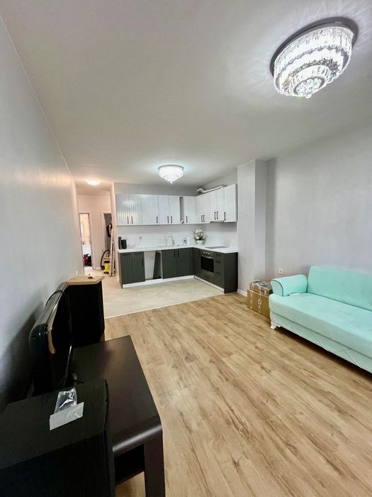 Продава се Тристаен апартамент в Поморие - 75 кв.м за 1000 €/кв.м - Снимка #1