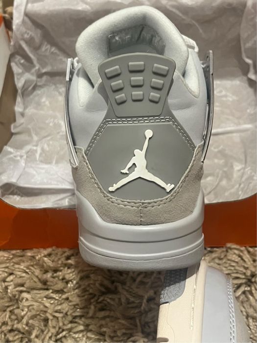 Jordan 4 Frozen Moments