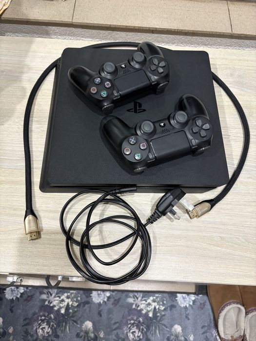 Плейстейшън 4 PS4 Slim