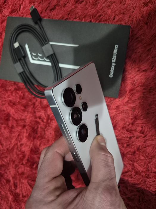 -Samsung S25 Ultra, Nou, 256Gb, 12Ram, 0 cicluri incarcare, neactivat,
