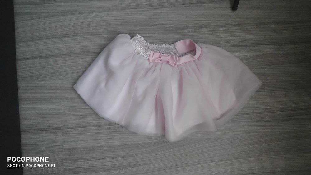 Поличка за момиче