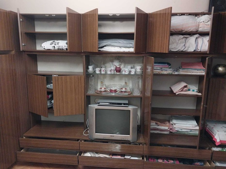 Продам жилую мебель за символическую плату