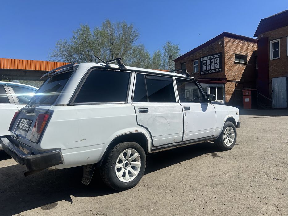 Продам машину ваз 2104