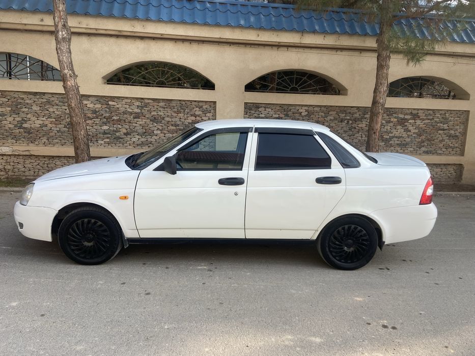 Лада приора сотилади холати яхши , метан газда