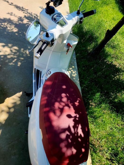 Lambretta V50 Special 2023 – 2000 km / stare impecabilă Mod Vespa