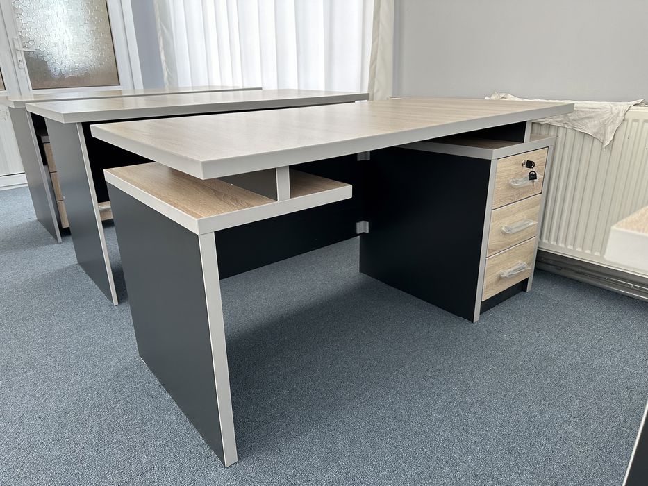 Письменный стол универсал