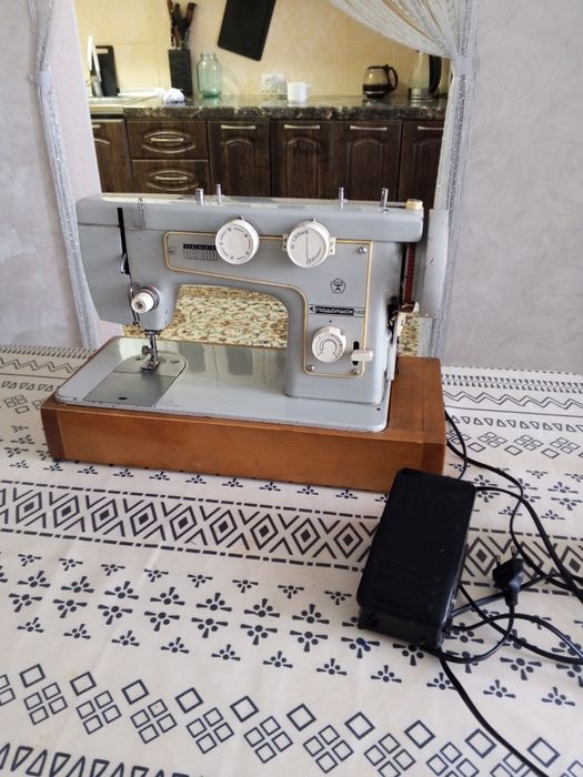 Продаю Швейная машинка Подольск142