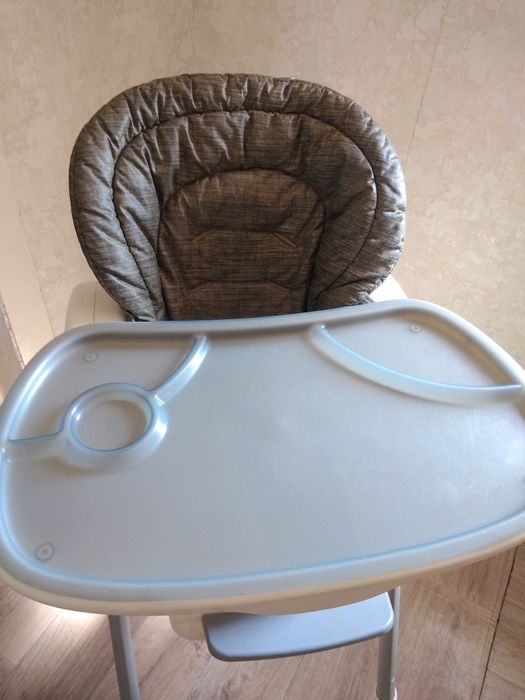 Столик для кормления, детский.