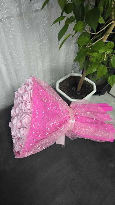 Стилни букети за цял живот от 51 рози