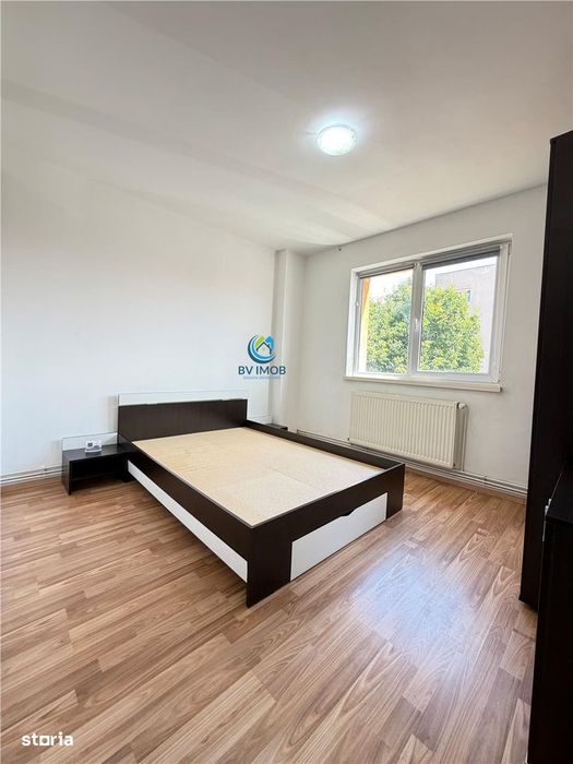 Vanzare apartament 2 camere decomandat, Grivitei, etajul 2, insorit