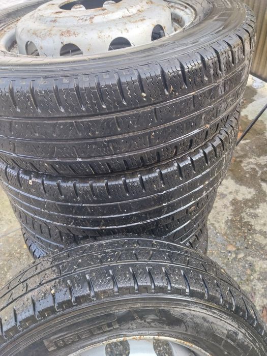 Vind cauciucuri 195 75 16c  pentru  iveco daily