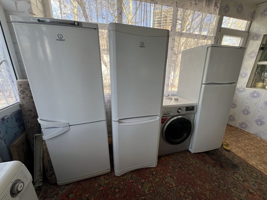 Продам Холодильники