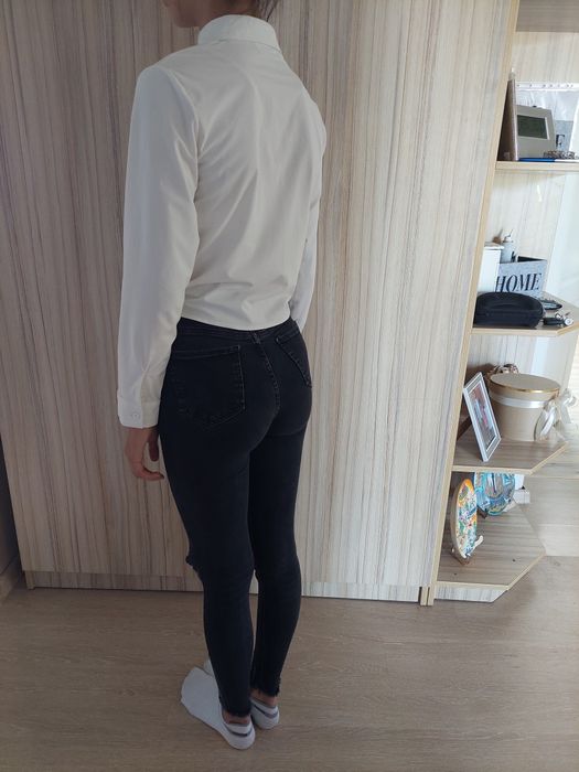 Перфектен комплект риза и дънки!