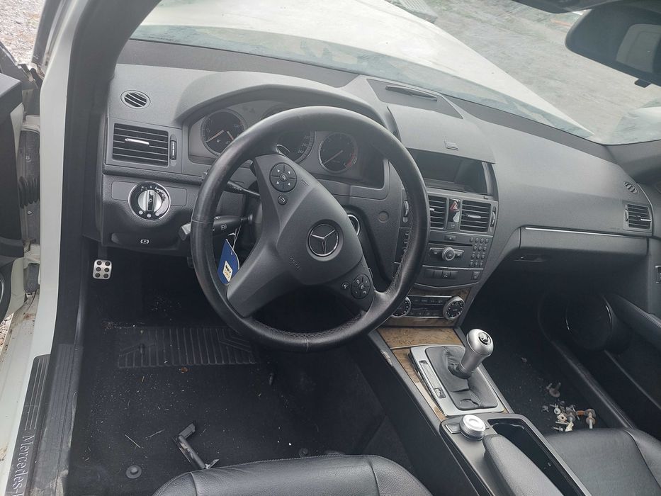 Mercedes-Benz C 2,2cdi, Мерцедес Ц220 на части!
Април 2008