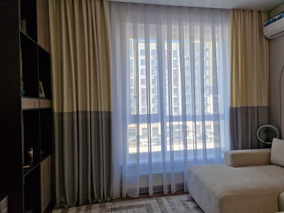 Продам шторы 6 м / 3 м