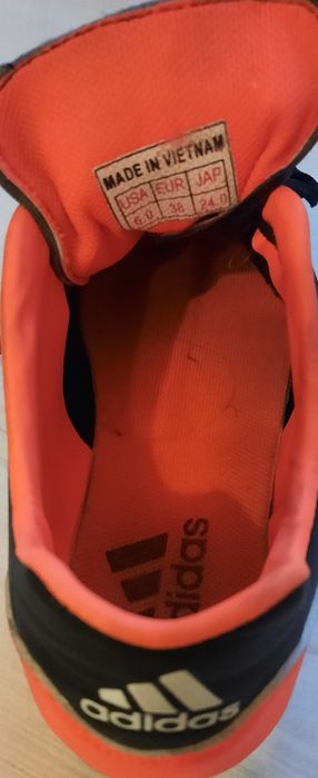 Бутсы, спортивная обувь