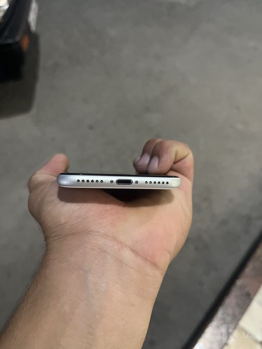 Iphone SE 2020 64GB/74% yomkis LLA sim esim