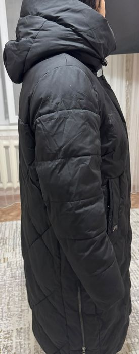 Пуховик женский с капюшоном