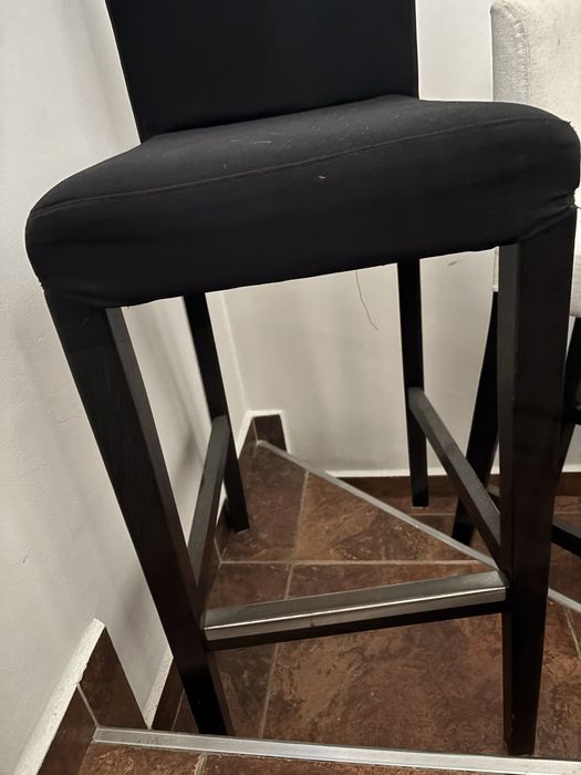 Set 6 scaune bar IKEA HENRIKSDAL 74 cm – 3 albe + 3 negre