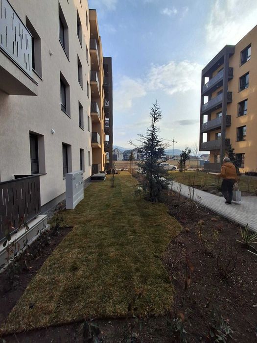Inchiriez apartament nou in zona Coresi Avantgarden, Rokman