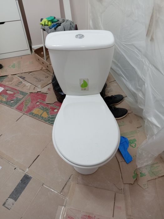 Унитаз б/у, улица сырыаркв 1