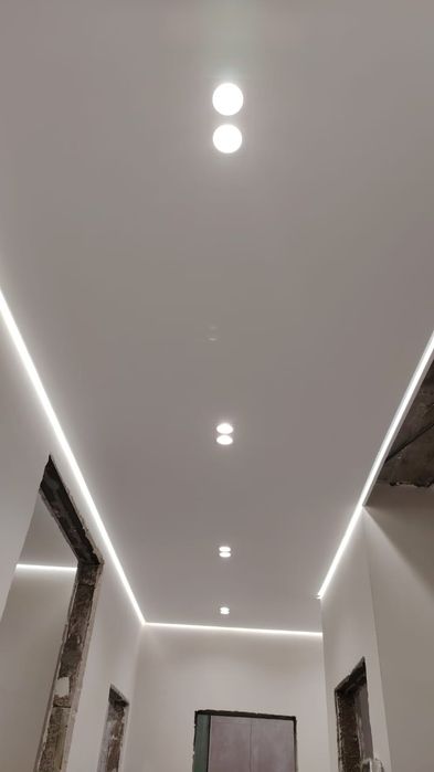 Натяжные потолки парящий