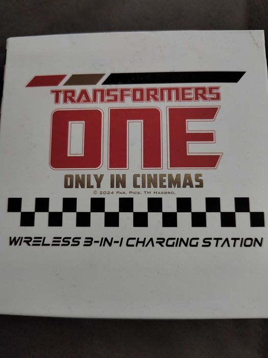 Чисто ново безжично зарядно за телефон