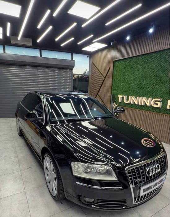 Audi A8 Long W12