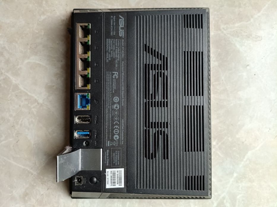 Router Wireless  ASUS RT-AC56U Gigabit 1200AC Wi-Fi 5  Dual Band 2.4 / 5 GHz viteză 300 + 867 Mbps USB3.0 & USB2.0 - IMPECABIL ca NOU