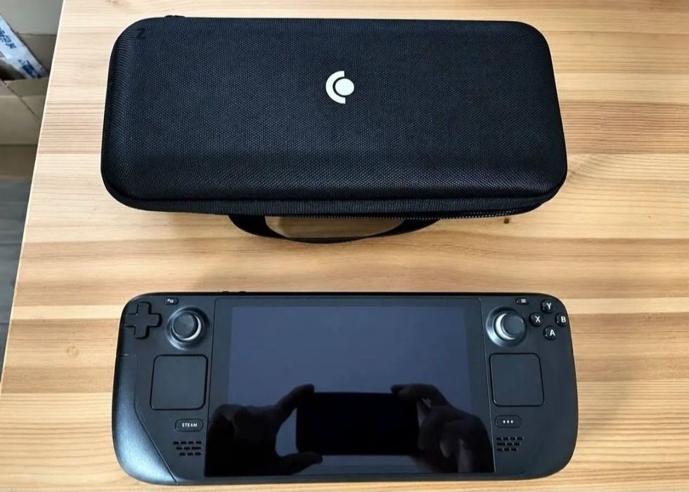 Продам Steam Deck LCD 512gb